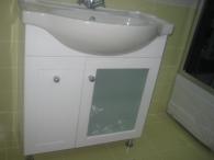 Водоустойчив шкаф за баня с мивка
